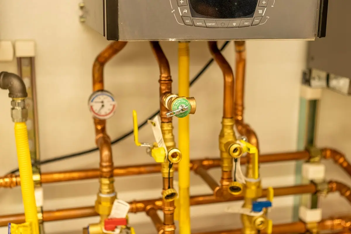 Licensed technician providing Sewer Cleanout for a homeowner in Glenview